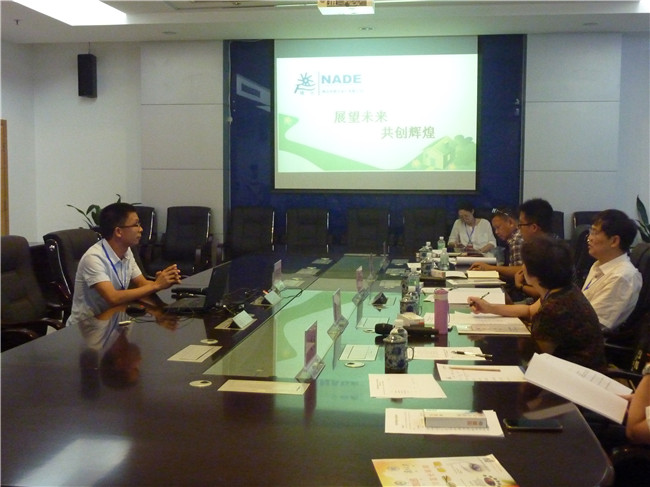 大賽評委專家們對佛山市真空泵廠有限公司代表進(jìn)行提問現(xiàn)場